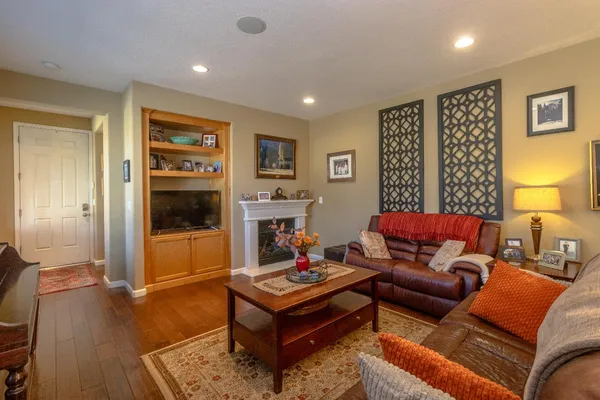 $439,000 | 7470 East Fedora Avenue, Fresno, CA 93737