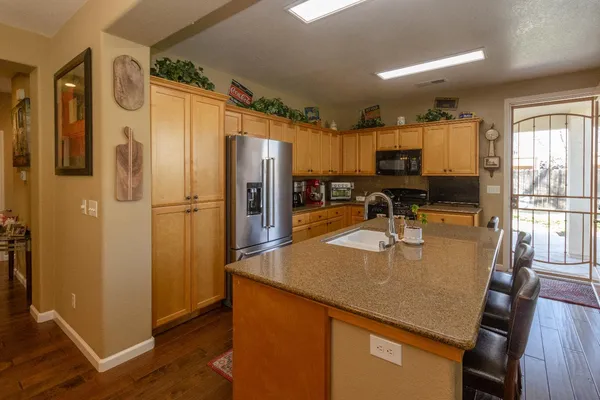 $439,000 | 7470 East Fedora Avenue, Fresno, CA 93737