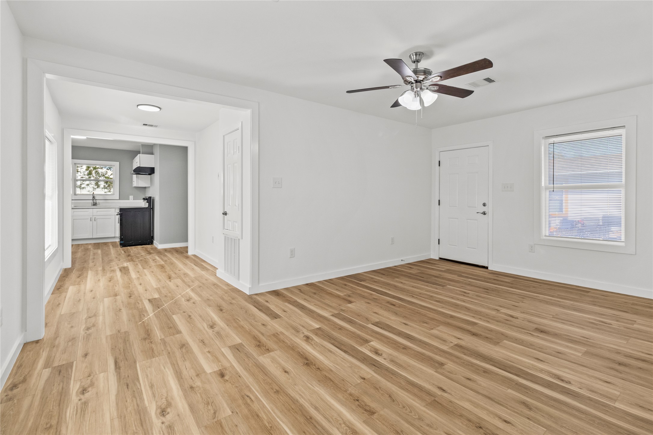 1717 West 4th Street Freeport, TX 77541 - Photo 3 of 10