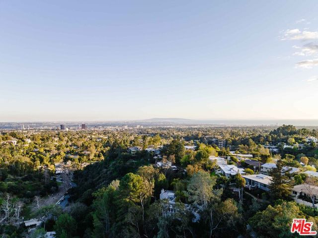 $3,385,000 | 1122 North Kenter Avenue, Los Angeles, CA 90049