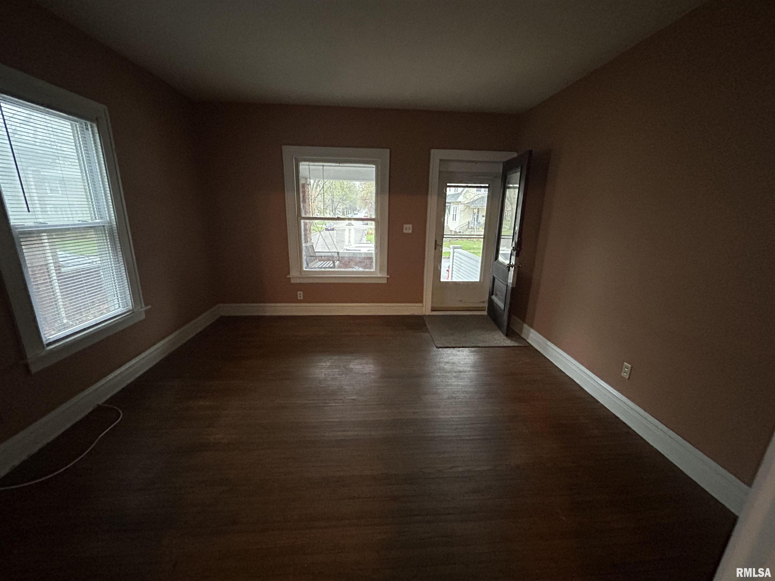 636 West Fayette Avenue Springfield, IL 62704 - Photo 4 of 8