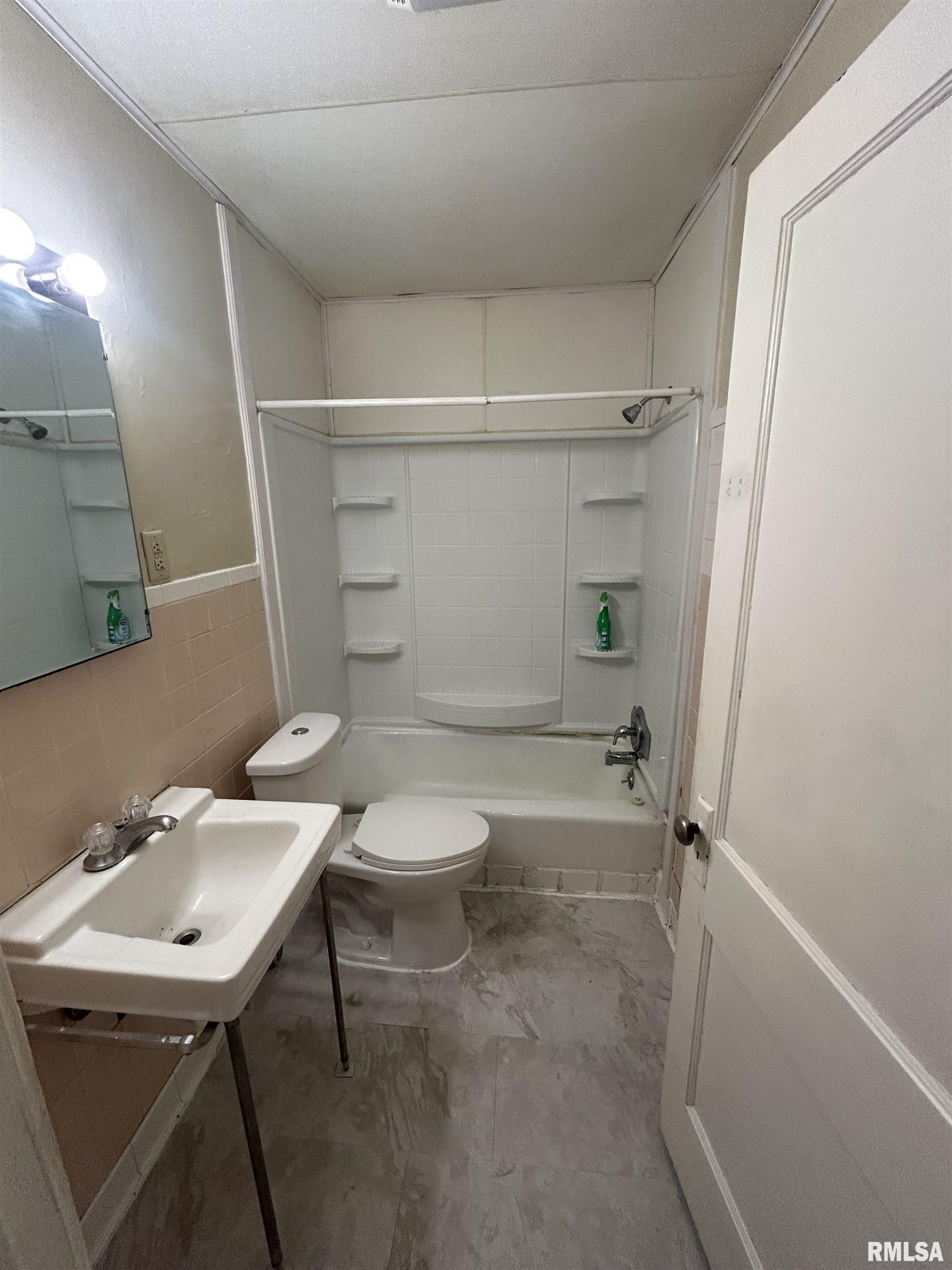 636 West Fayette Avenue Springfield, IL 62704 - Photo 5 of 8