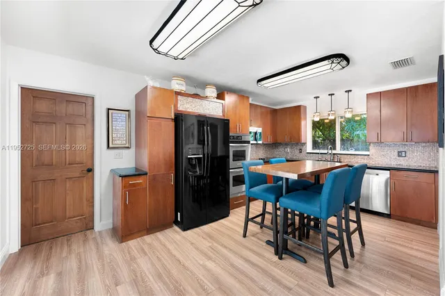 $859,000 | 550 Northeast 5th Street, Pompano Beach, FL 33060