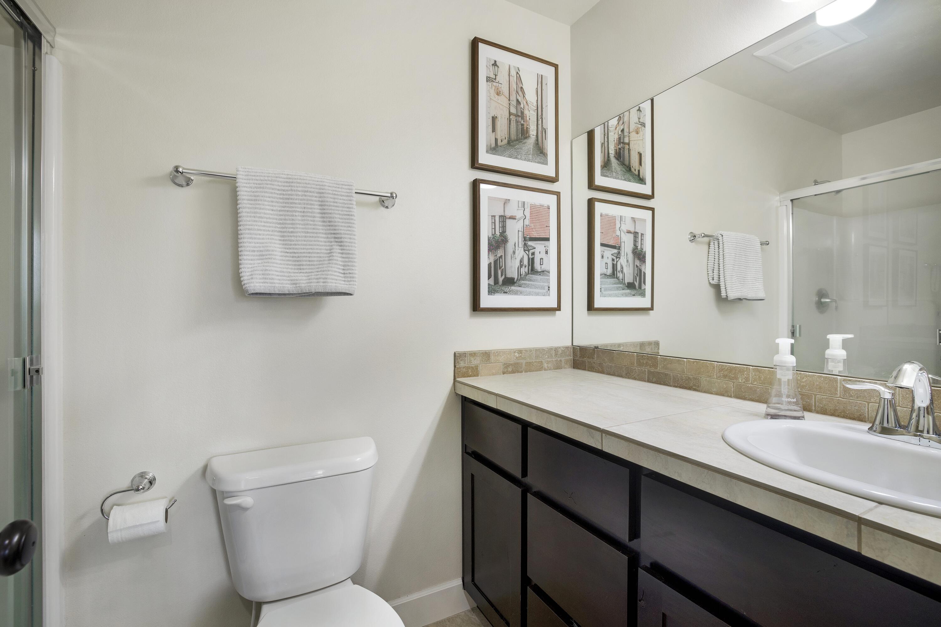 20522 Mutt Court Bend, OR 97701 - Photo 20 of 23 Primary Bathroom