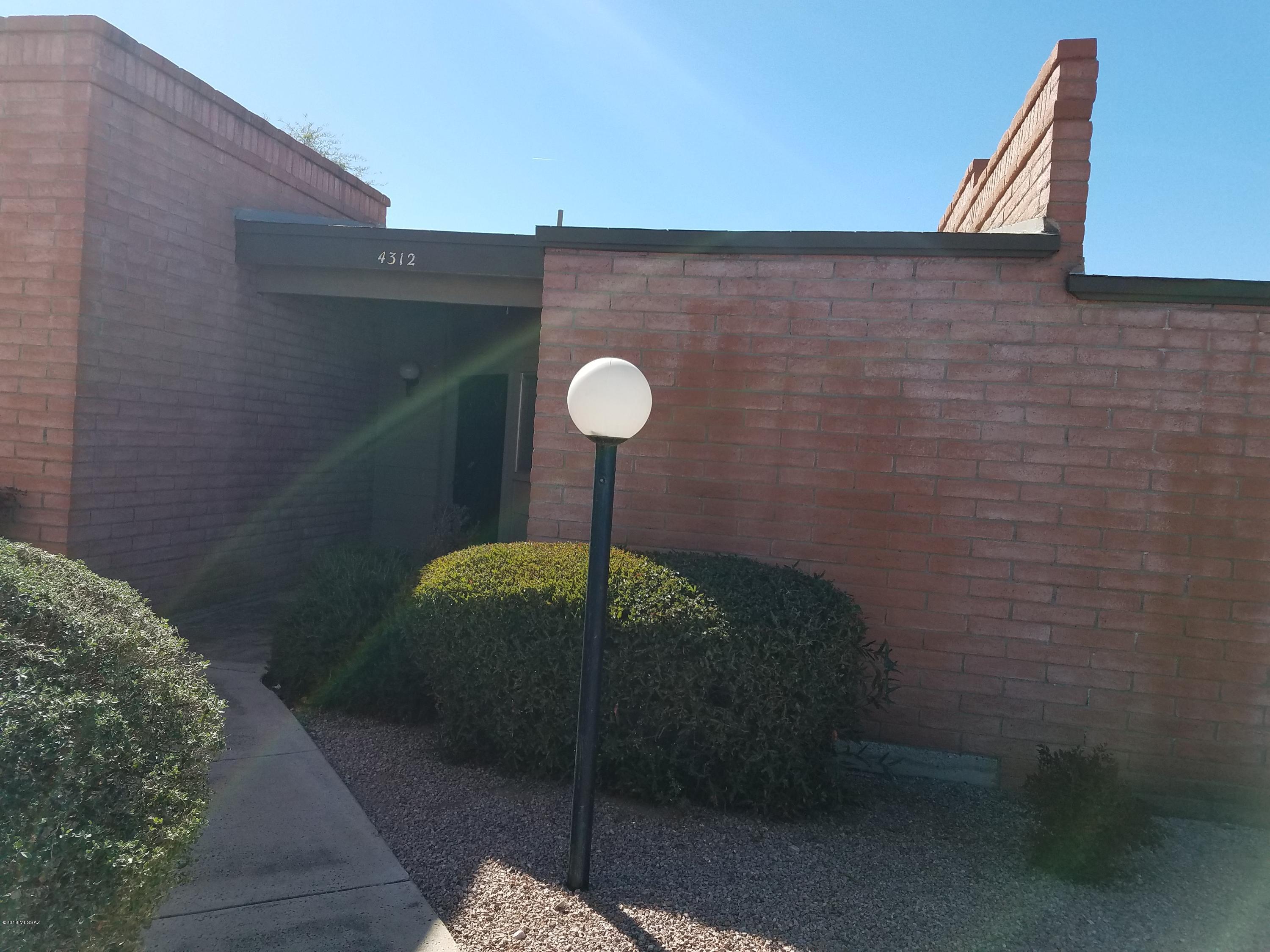 4312 East Blanton Road Tucson, AZ 85712 - Photo 3 of 33