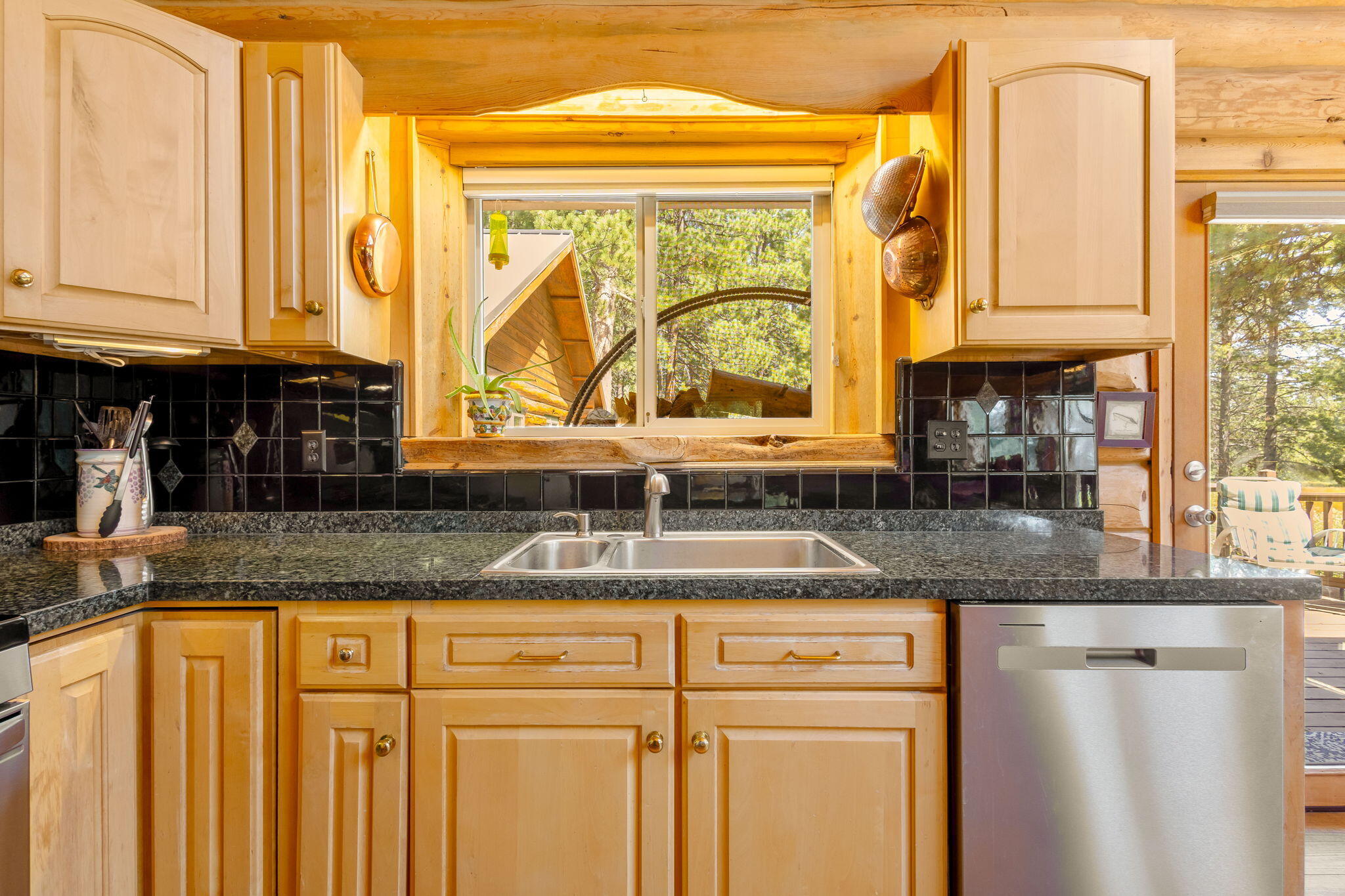 17337 Elsinore Road Bend, OR 97707 - Photo 12 of 46 Gallery Image 12
