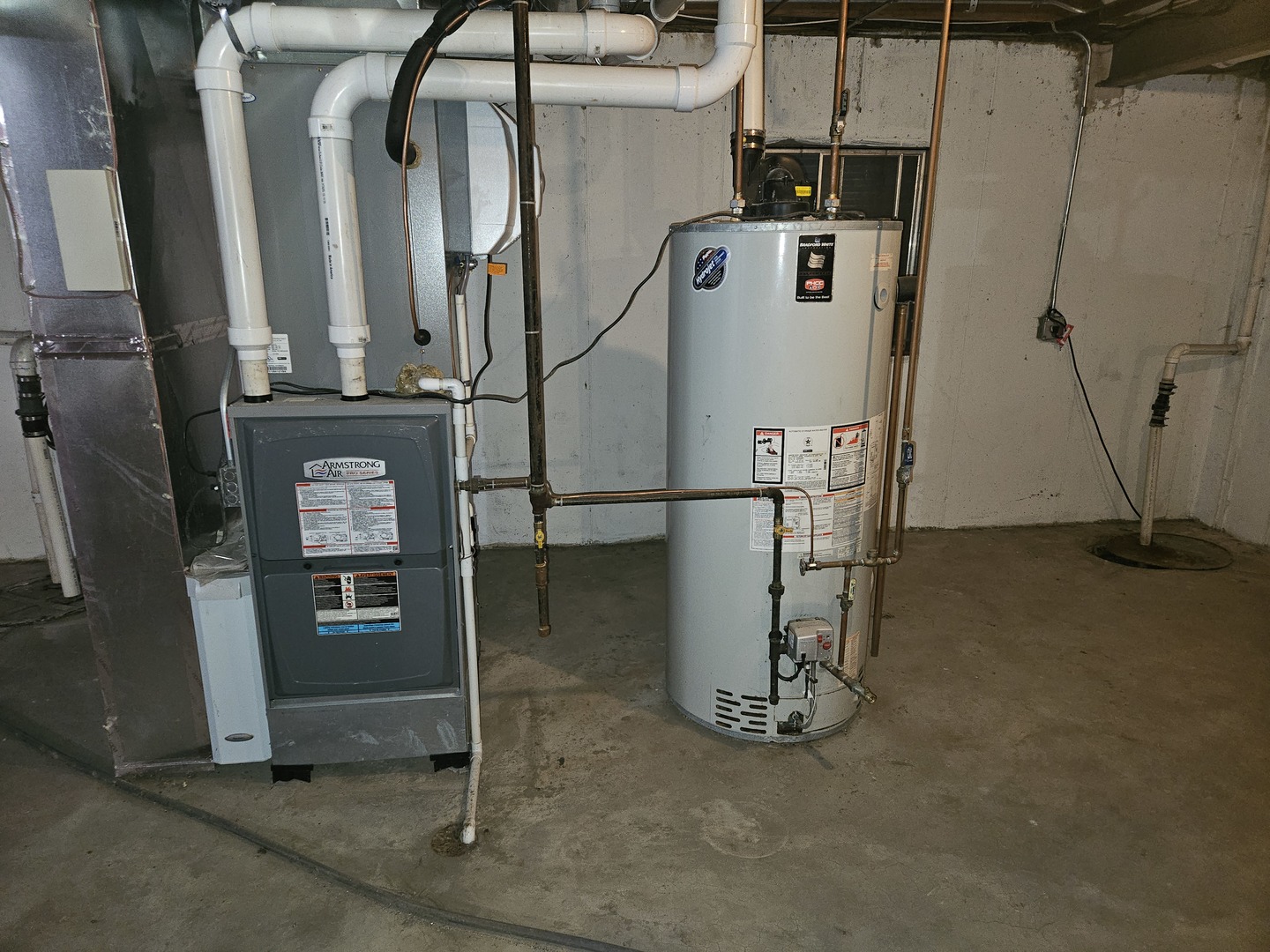 30 Danada Drive Wheaton, IL 60189 - Photo 27 of 28 a view of a room with rack and white walls