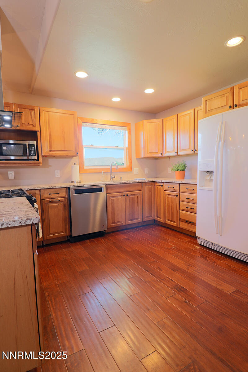 80 Bobcat Drive Reno, NV 89523 - Photo 13 of 48 kitchen 03