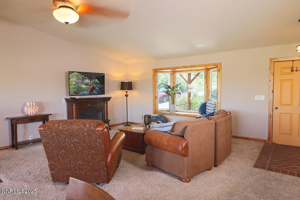 80 Bobcat Drive Reno, NV 89523 - Photo 8 of 48 Living room 02