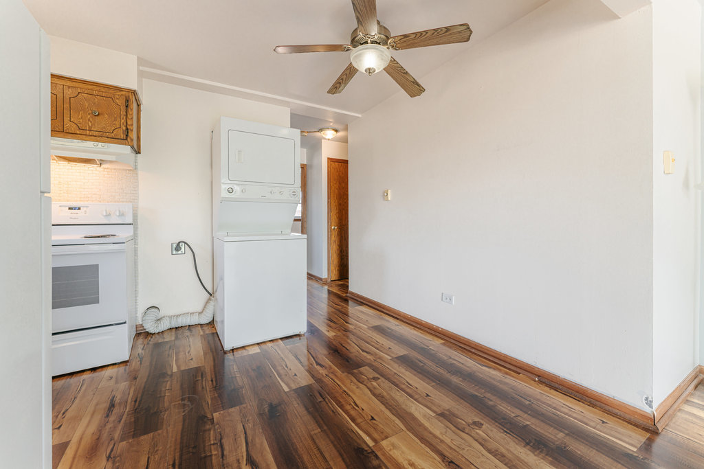 3756 West 120th Street, Unit 3A Alsip, IL 60803 - Photo 11 of 27 a view of a livingroom with wooden floor
