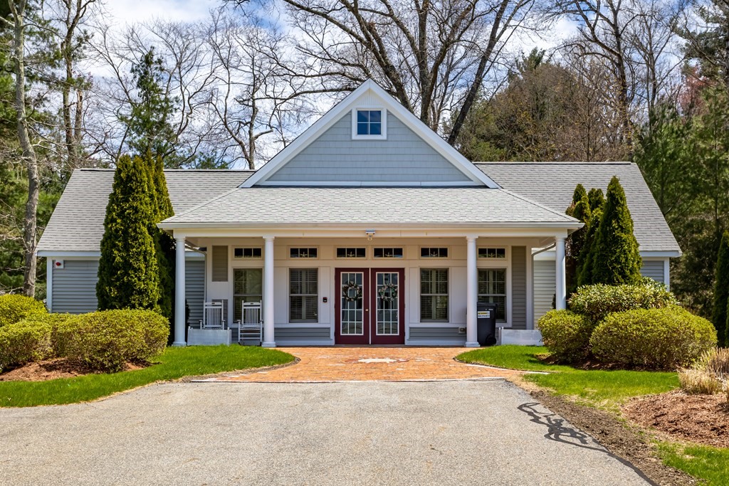 31 Sauta Farm Way, Unit 16 Hudson, MA 01749 - Photo 41 of 41 front view of a house with a yard