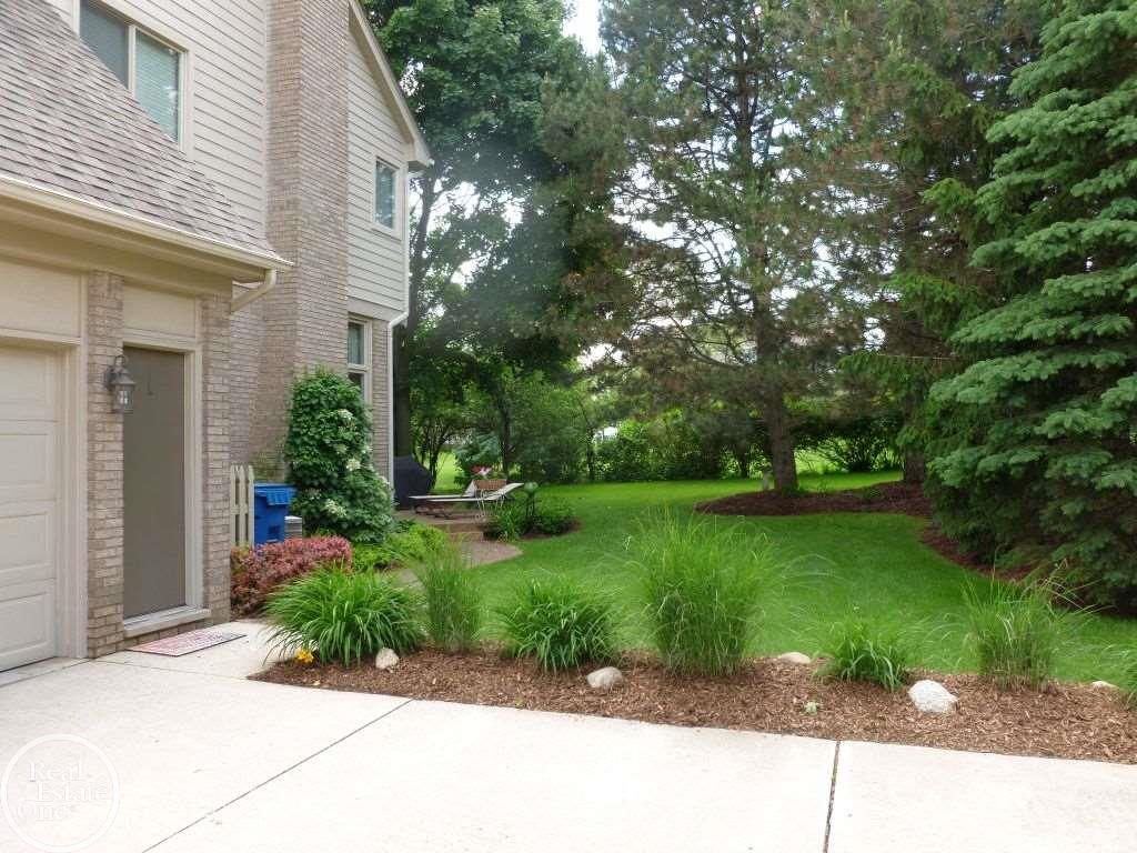 1901 Grayslake Drive Rochester Hills, MI 48306 - Photo 6 of 45