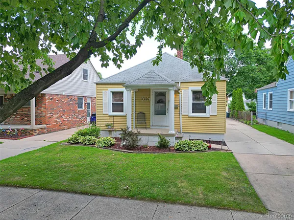 $174,900 | 3321 Campbell Street, Dearborn, MI 48124
