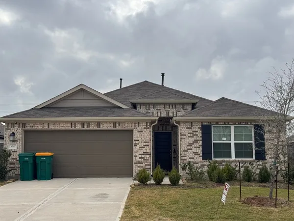 $2,600 | 5017 Evergreen Drive, La Marque, TX 77568