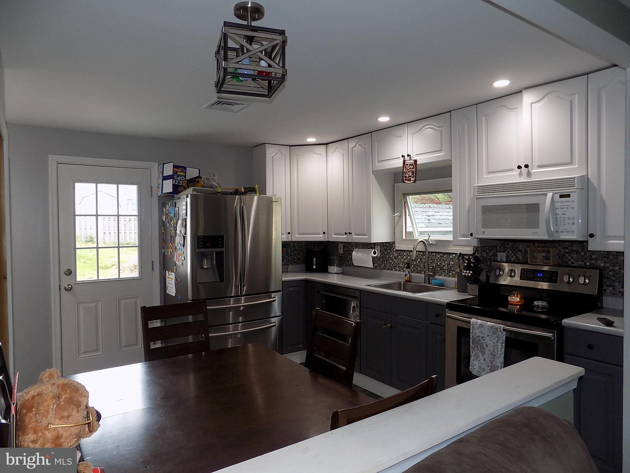 317 Chelsea Road Fairless Hills, PA 19030 - Photo 6 of 18 Gallery Image 6