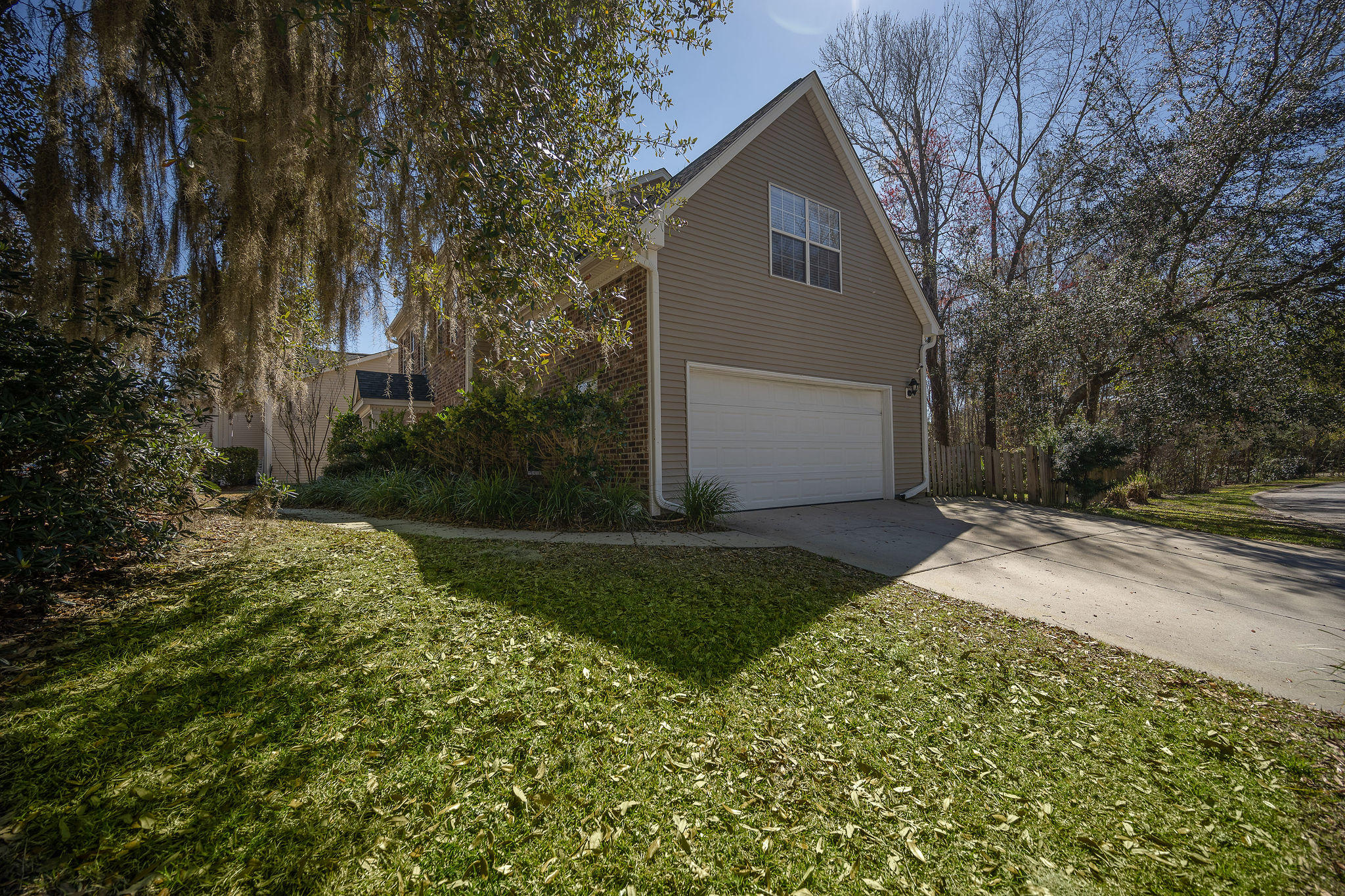 573 Pointe Of Oaks Road Summerville, SC 29485 - Photo 2 of 31 573