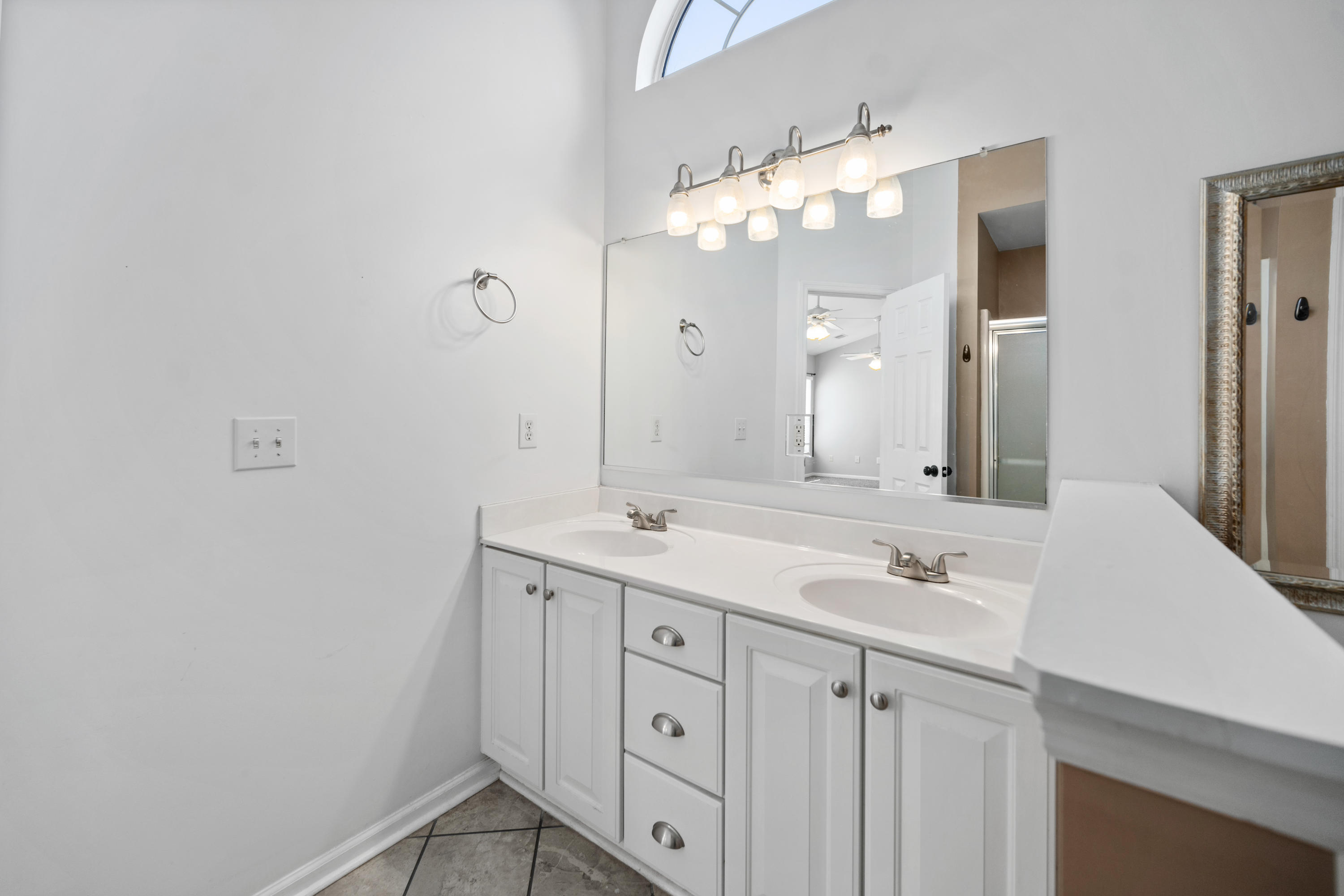 573 Pointe Of Oaks Road Summerville, SC 29485 - Photo 19 of 31 573