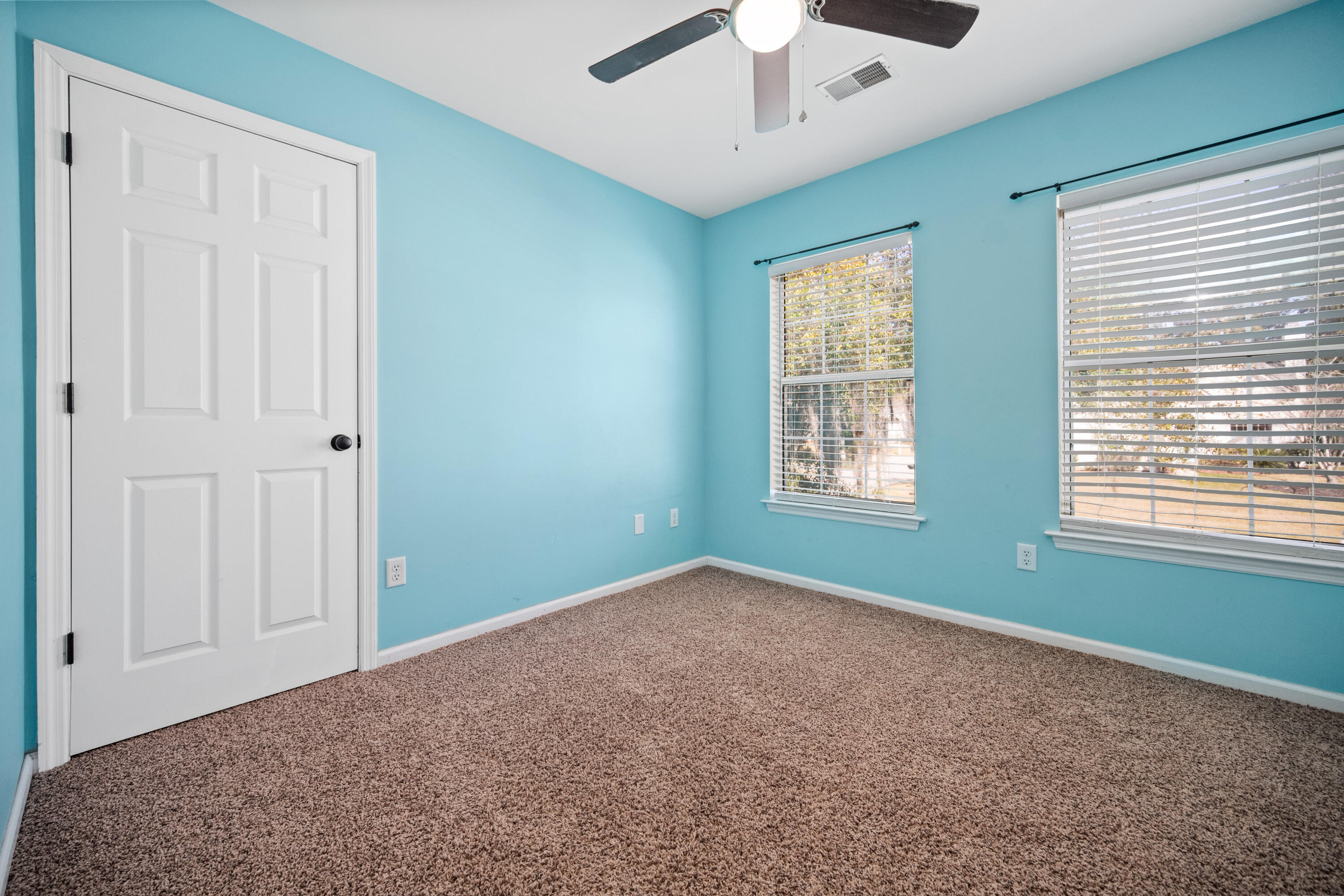 573 Pointe Of Oaks Road Summerville, SC 29485 - Photo 24 of 31 573