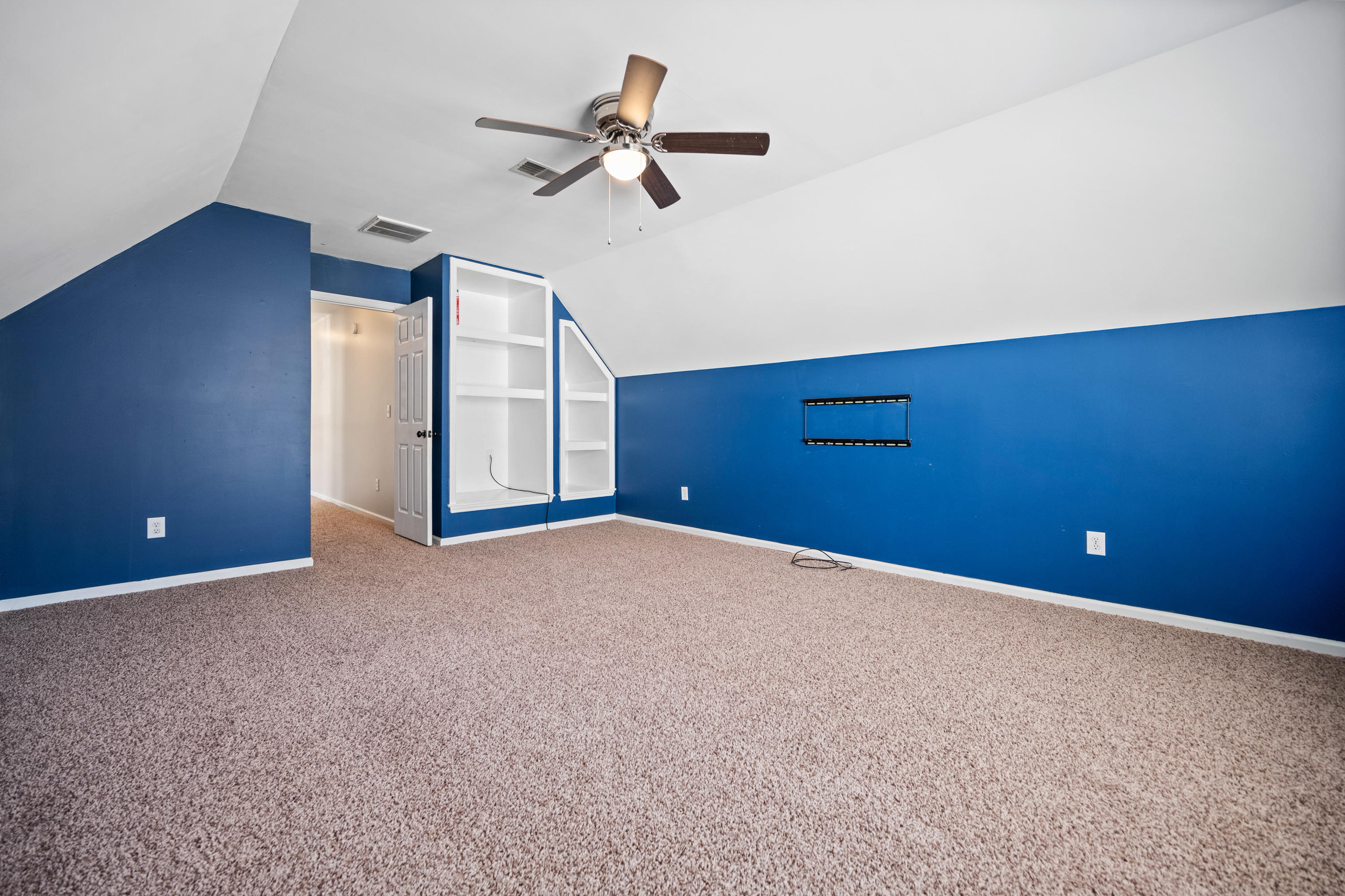 573 Pointe Of Oaks Road Summerville, SC 29485 - Photo 26 of 31 573