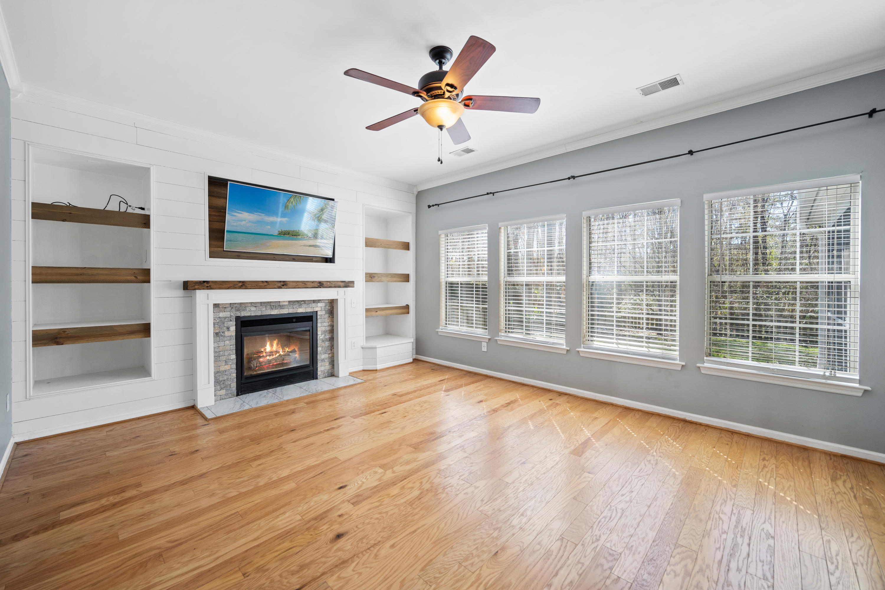 573 Pointe Of Oaks Road Summerville, SC 29485 - Photo 9 of 31 573