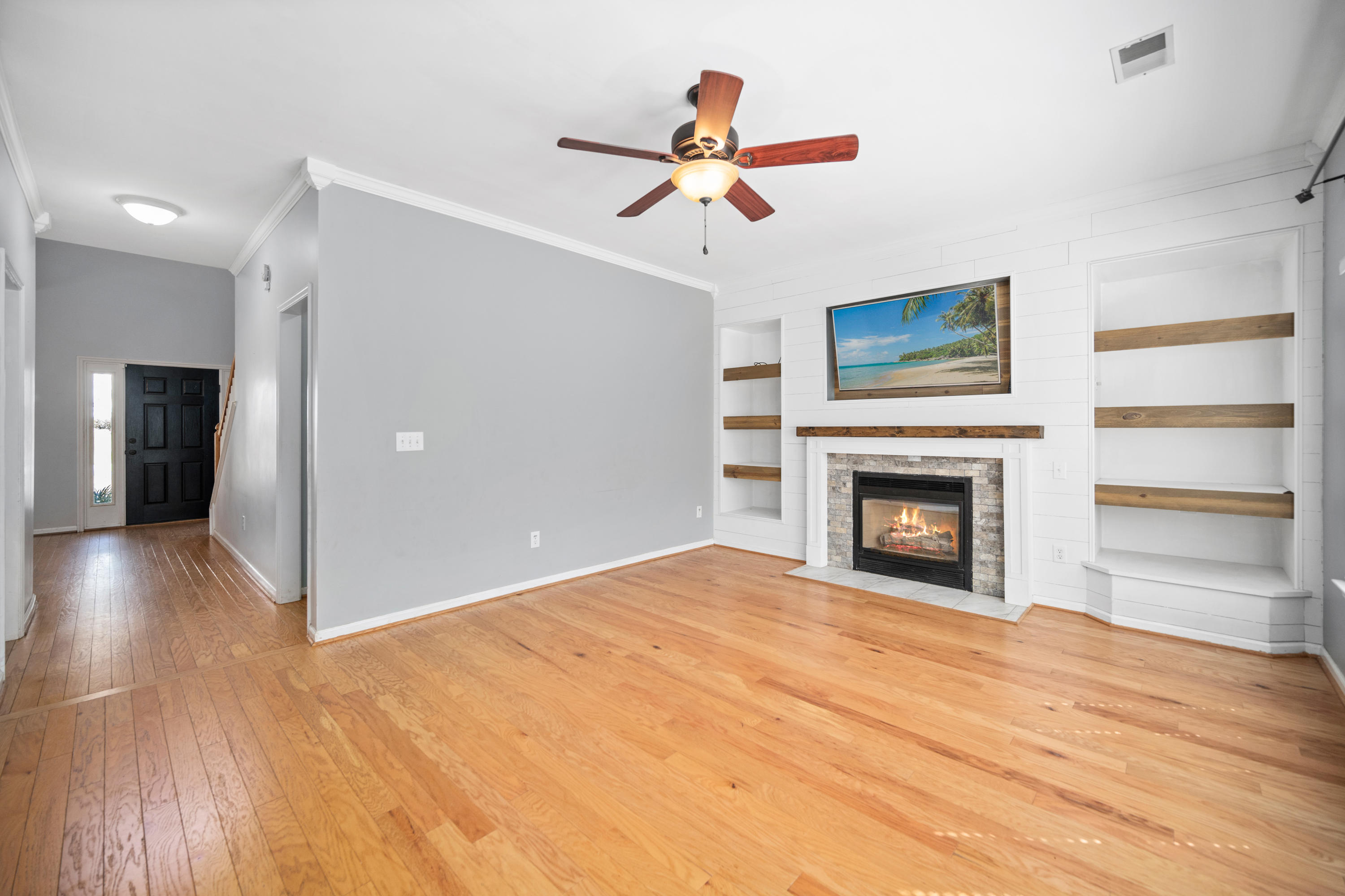 573 Pointe Of Oaks Road Summerville, SC 29485 - Photo 10 of 31 573