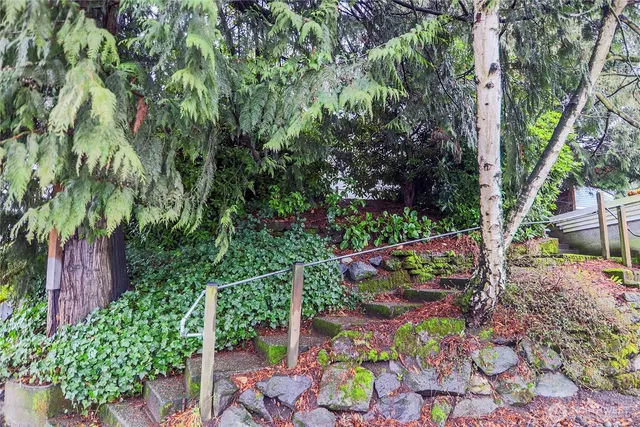 $945,000 | 2209 East Roanoke Street, Seattle, WA 98112