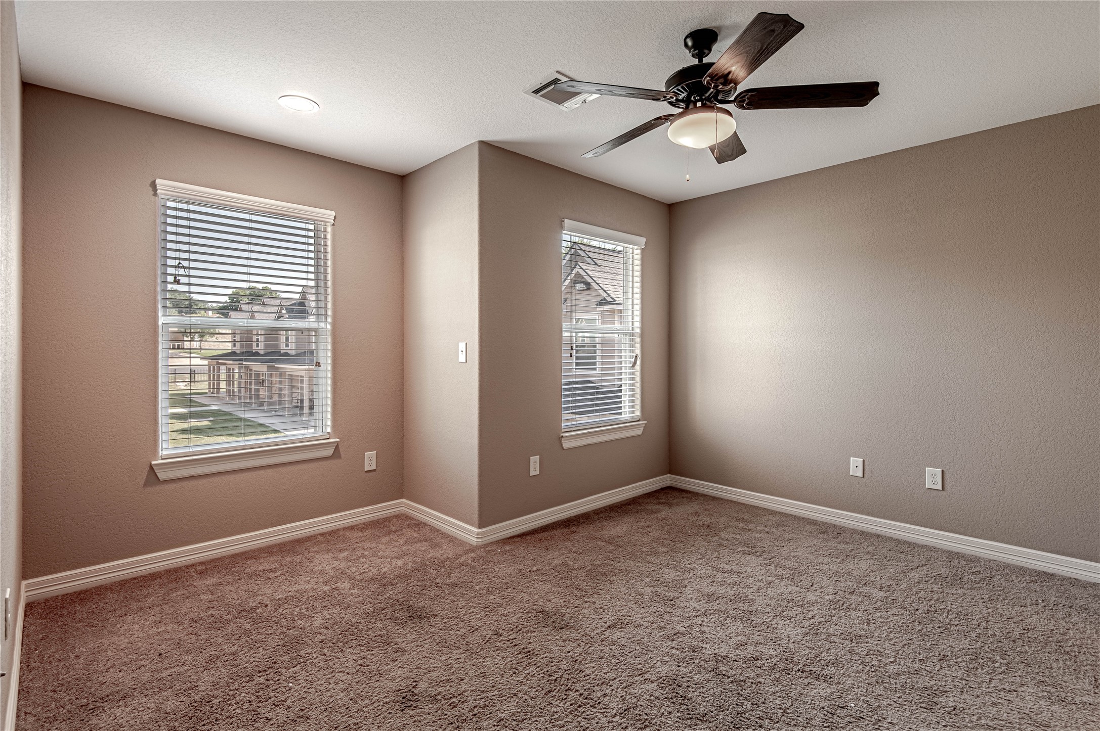 2002 20th Street, Unit 603 Huntsville, TX 77340 - Photo 15 of 23