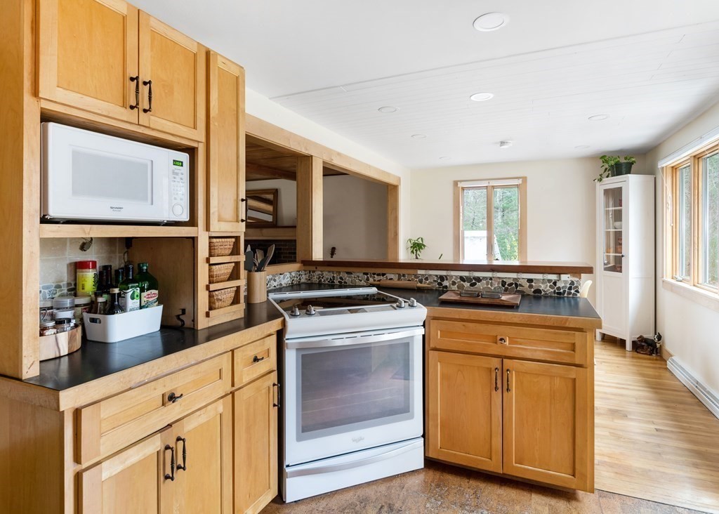 3 Spring Street Plympton, MA 02367 - Photo 10 of 19 Gallery Image 10