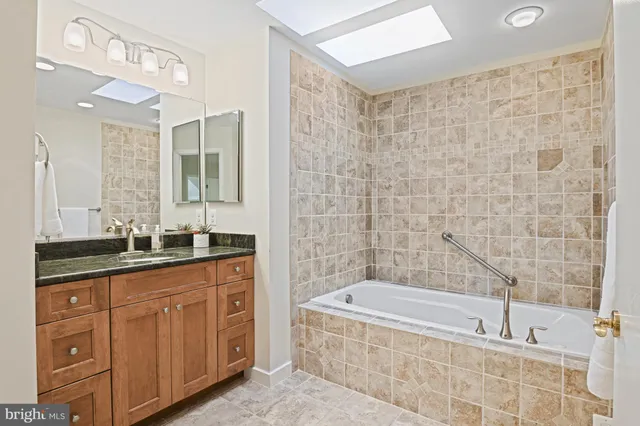 $1,000,000 | 11504 Turnbridge Lane, Reston, VA 20194