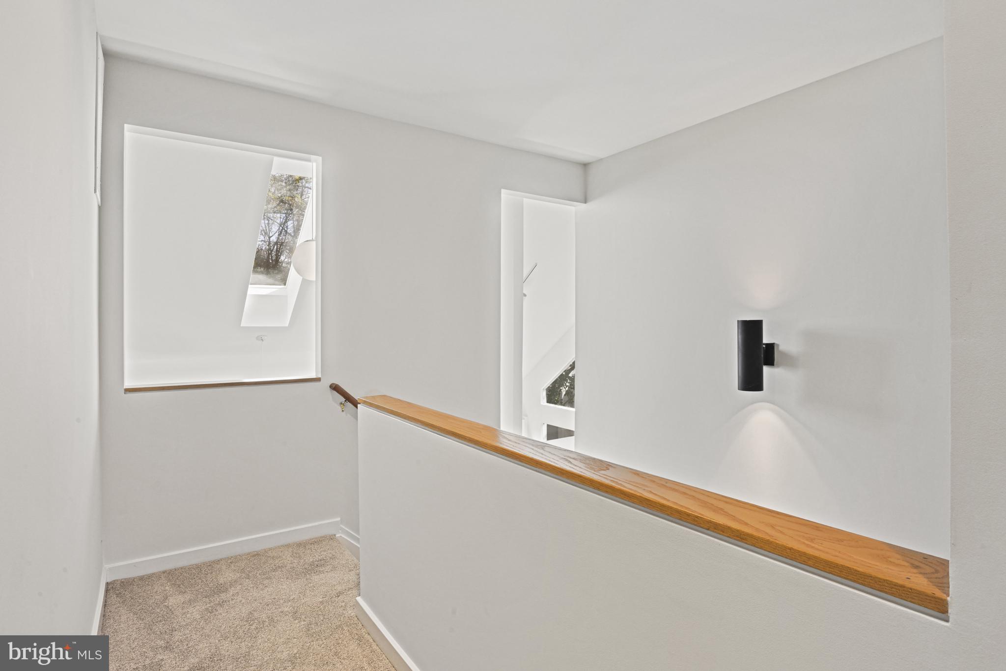 11504 Turnbridge Lane Reston, VA 20194 - Photo 30 of 51 a bathroom with a bathtub