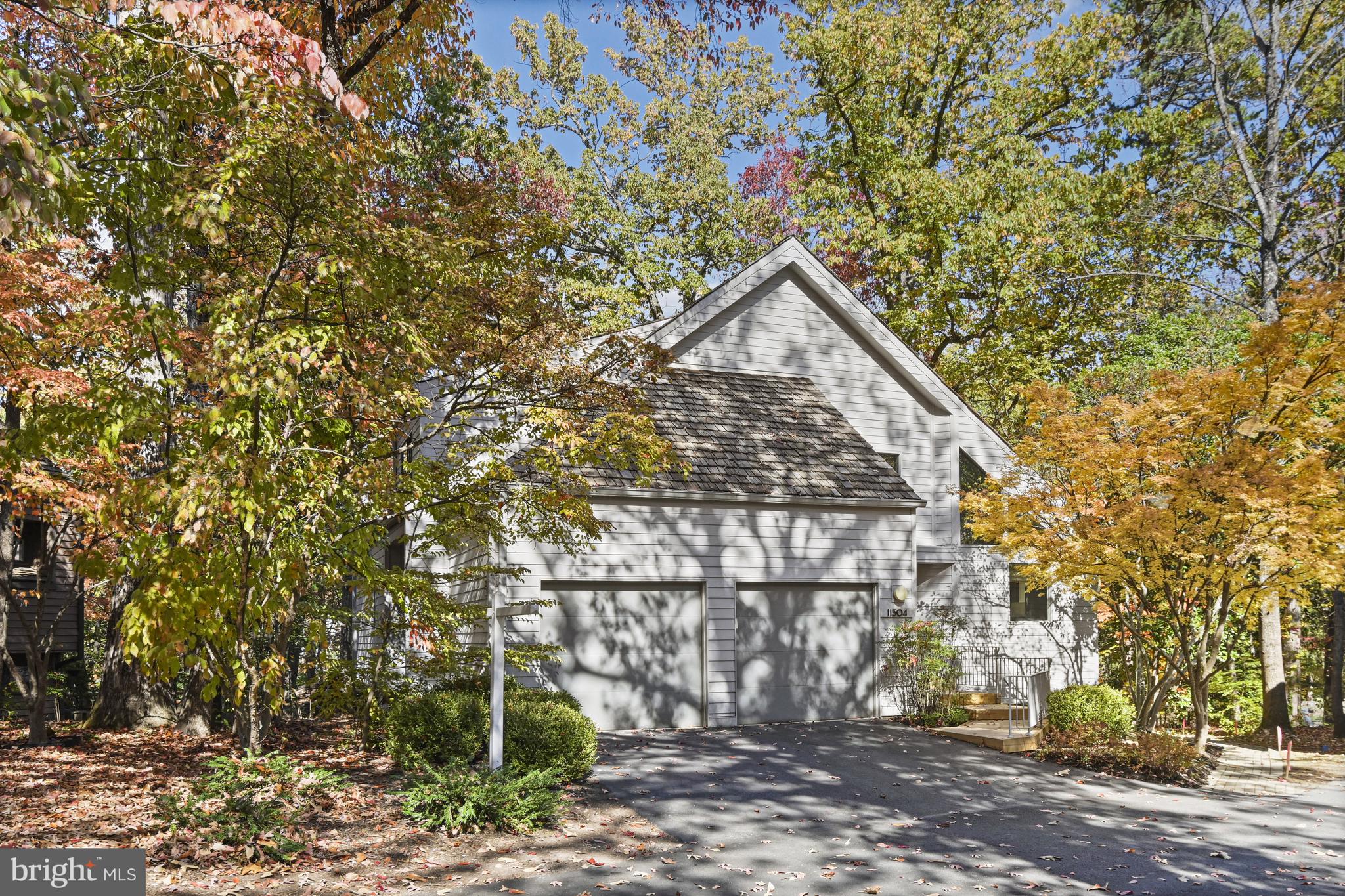 11504 Turnbridge Lane Reston, VA 20194 - Photo 49 of 51 a view of outdoor space and yard