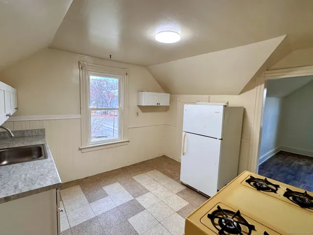 $1,150 | 58 New Litchfield Street, Unit U3, Torrington, CT 06790