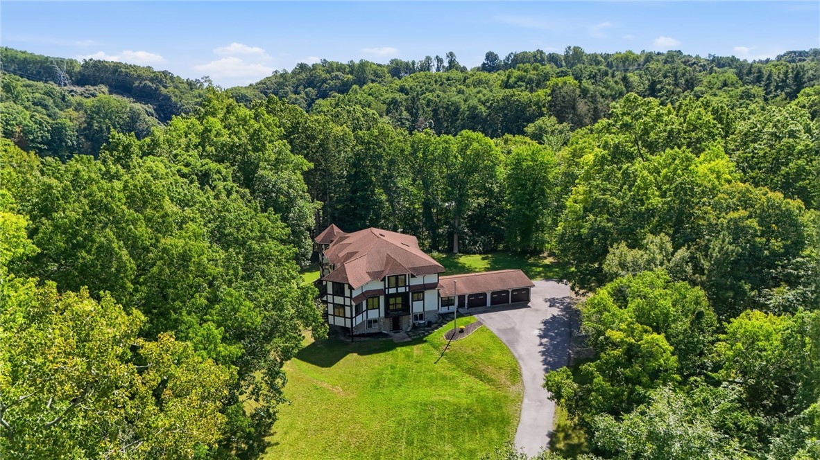 307 Fisher Road Perinton, NY 14534 - Photo 1 of 49 Gallery Image 1