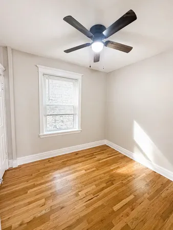 $1,950 | 4925 West Henderson Street, Unit 1, Chicago, IL 60641