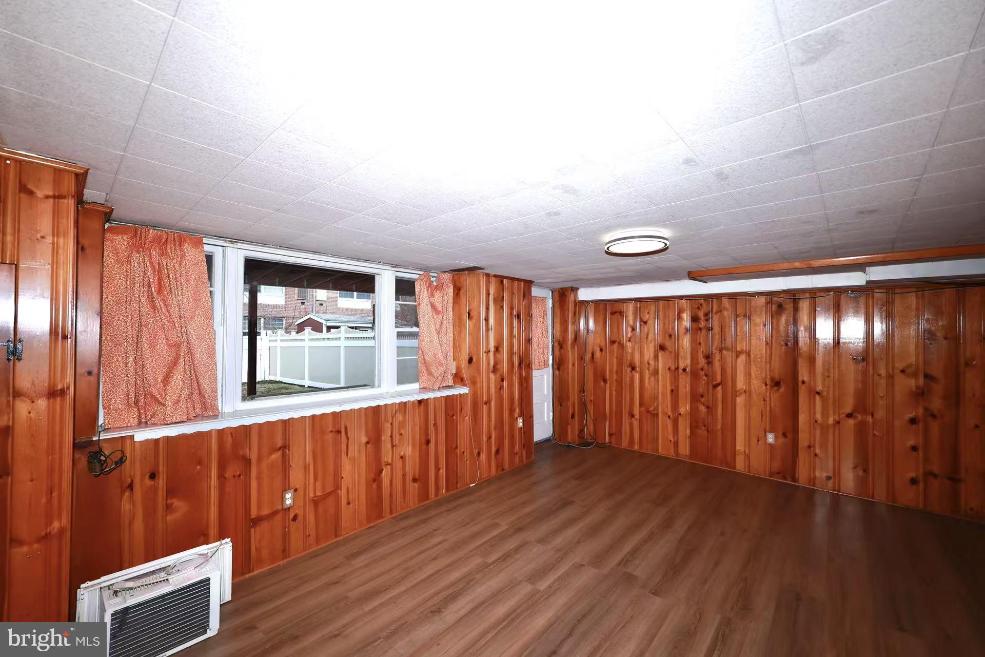 11850 Basile Road Philadelphia, PA 19154 - Photo 29 of 31 wooden floor in an empty room