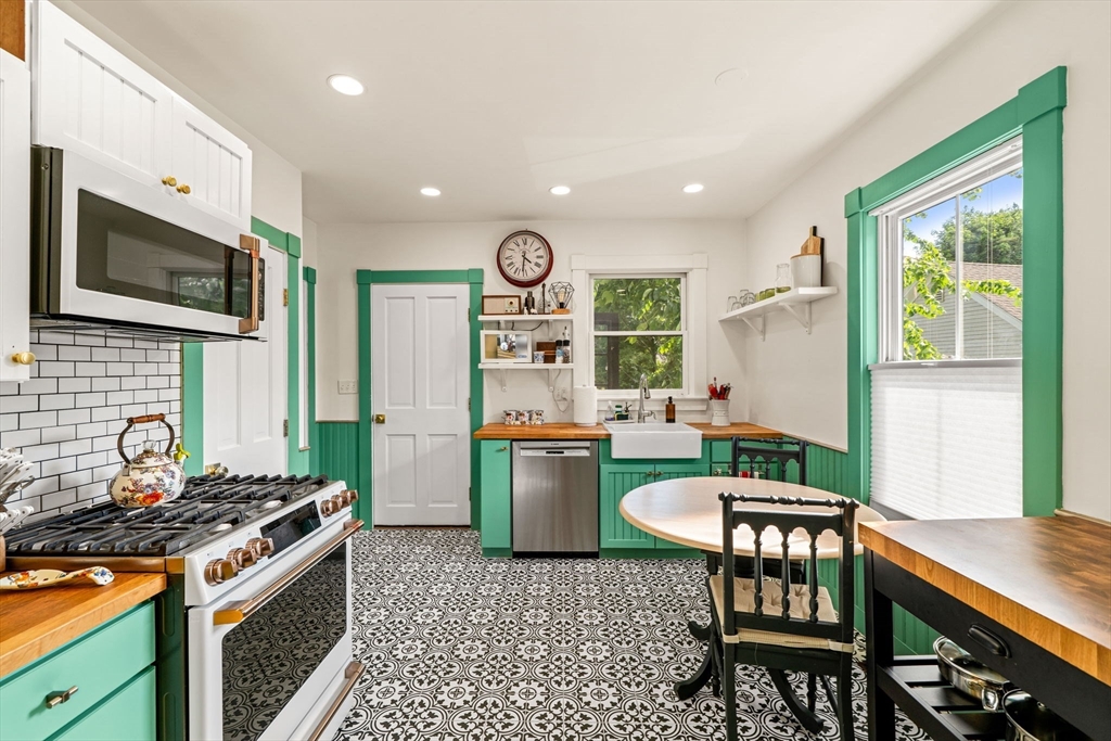 3 Argilla Road Ipswich, MA 01938 - Photo 18 of 33