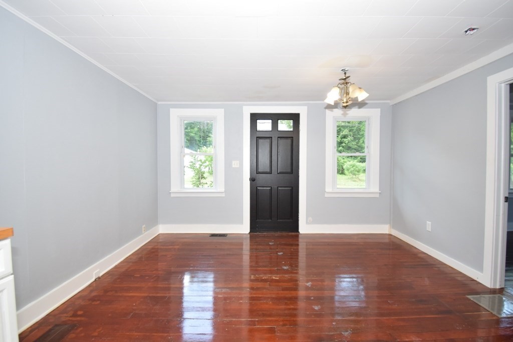 433 Putnam Hill Road Sutton, MA 01590 - Photo 12 of 30