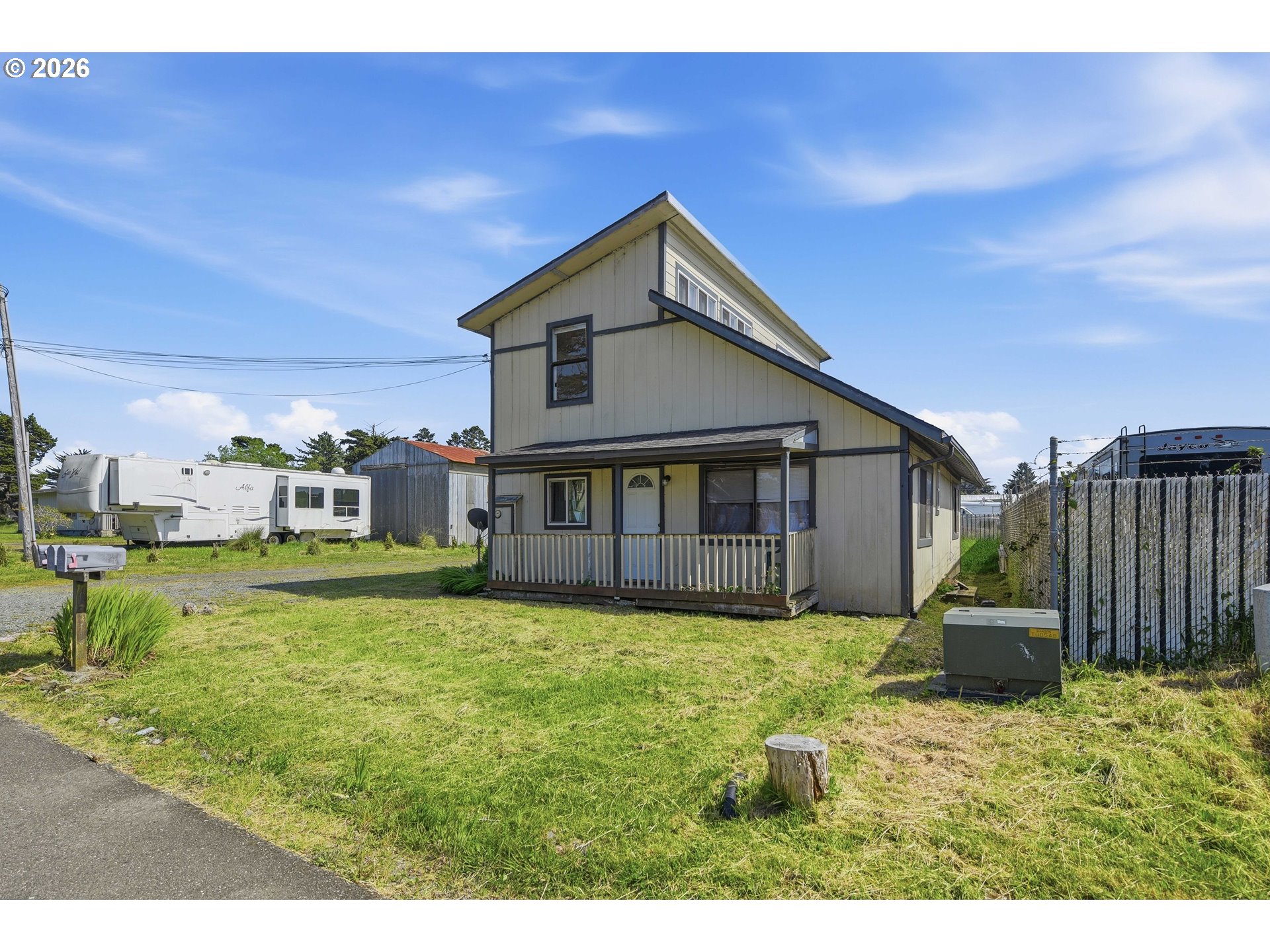 195 17th Street Southeast Bandon, OR 97411 - Photo 5 of 20