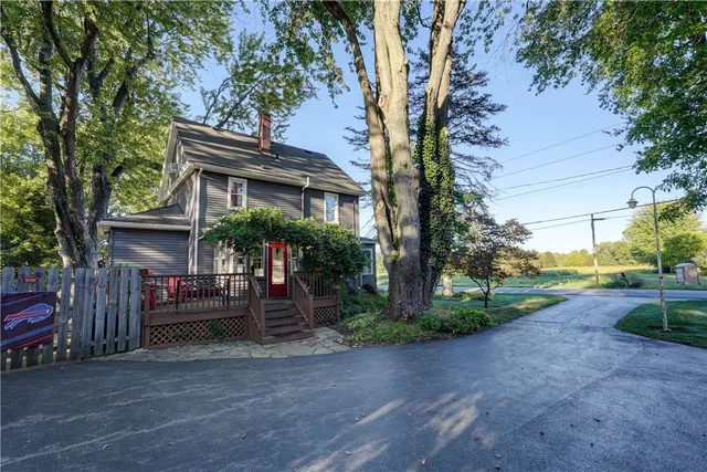 $279,900 | 1395 Shoecraft Road, Penfield, NY 14526