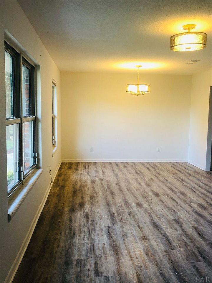 3555 Dunfries Road Pensacola, FL 32503 - Photo 3 of 23 Gallery Image 3