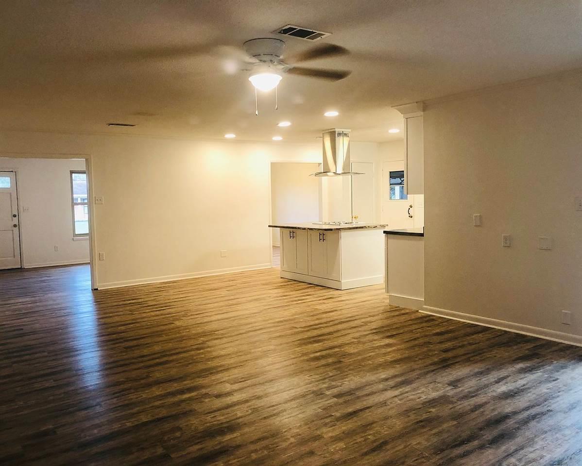 3555 Dunfries Road Pensacola, FL 32503 - Photo 5 of 23 Gallery Image 5