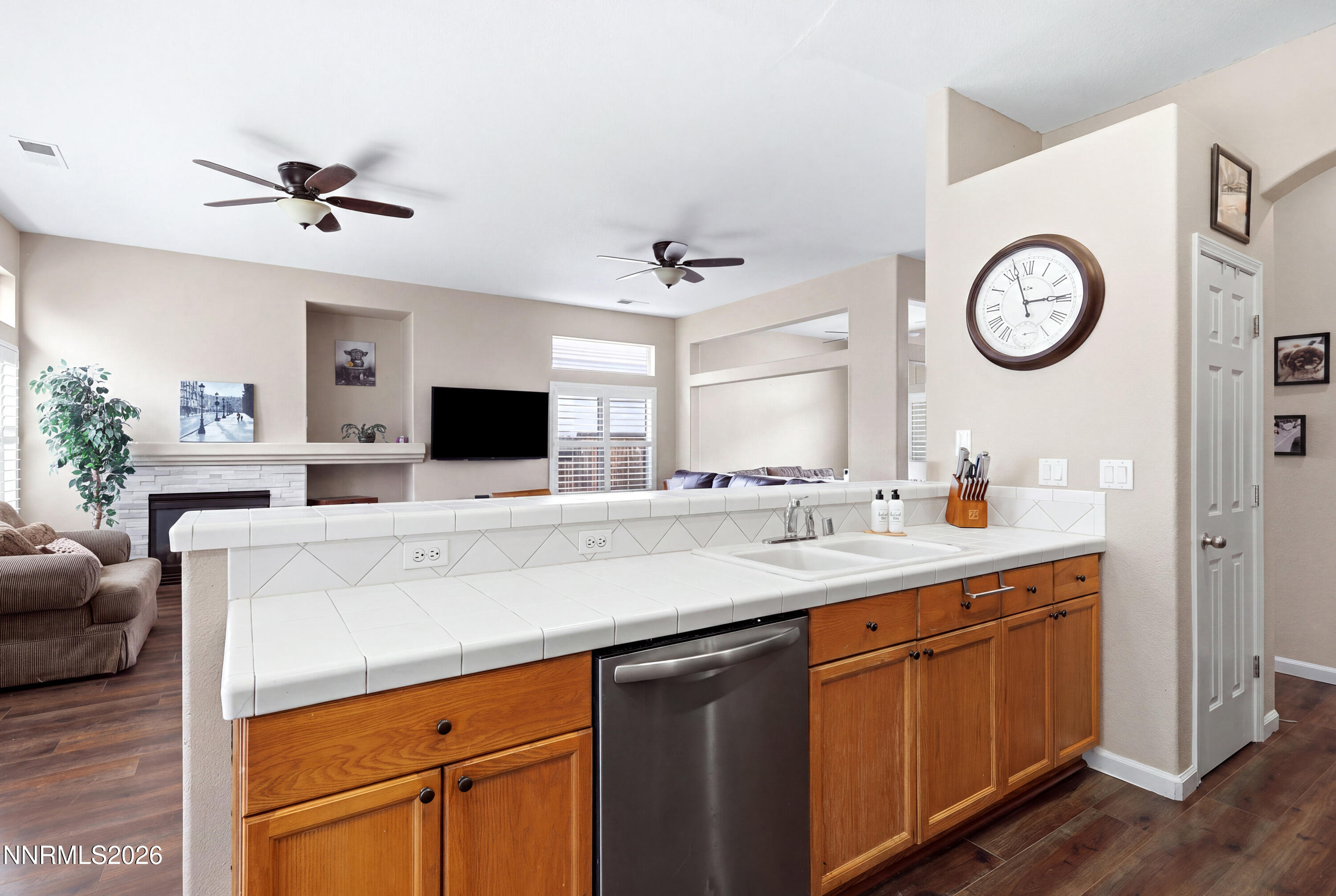 9599 Mammoth Court Reno, NV 89521 - Photo 9 of 22 37_9599_mammoth_ct_033