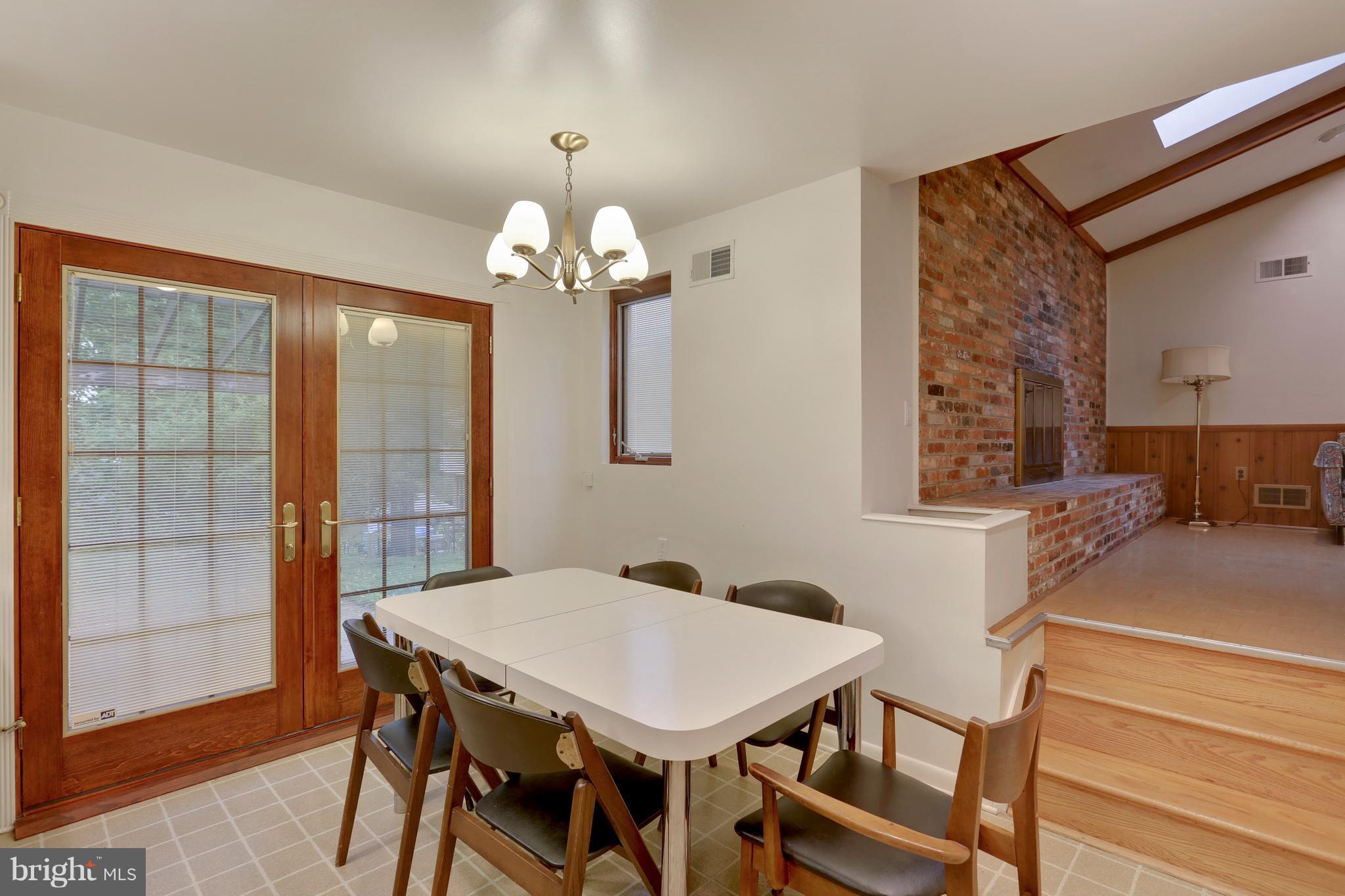 11501 Monticello Avenue Silver Spring, MD 20902 - Photo 12 of 30 Breakfast Room