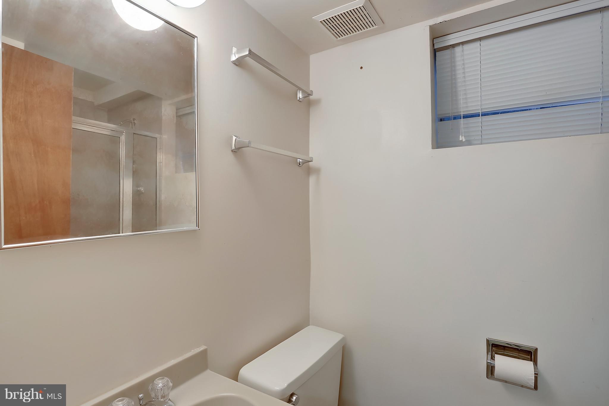 11501 Monticello Avenue Silver Spring, MD 20902 - Photo 24 of 30 Bath 3