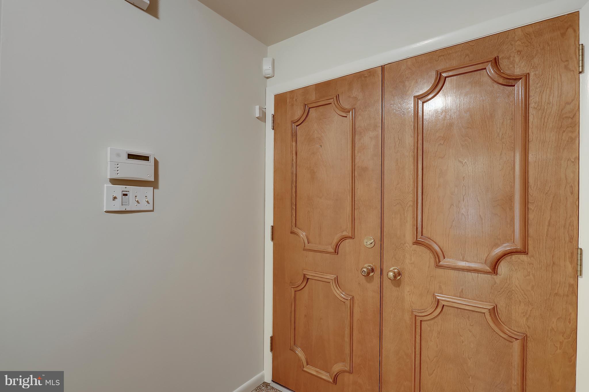 11501 Monticello Avenue Silver Spring, MD 20902 - Photo 5 of 30 Entry
