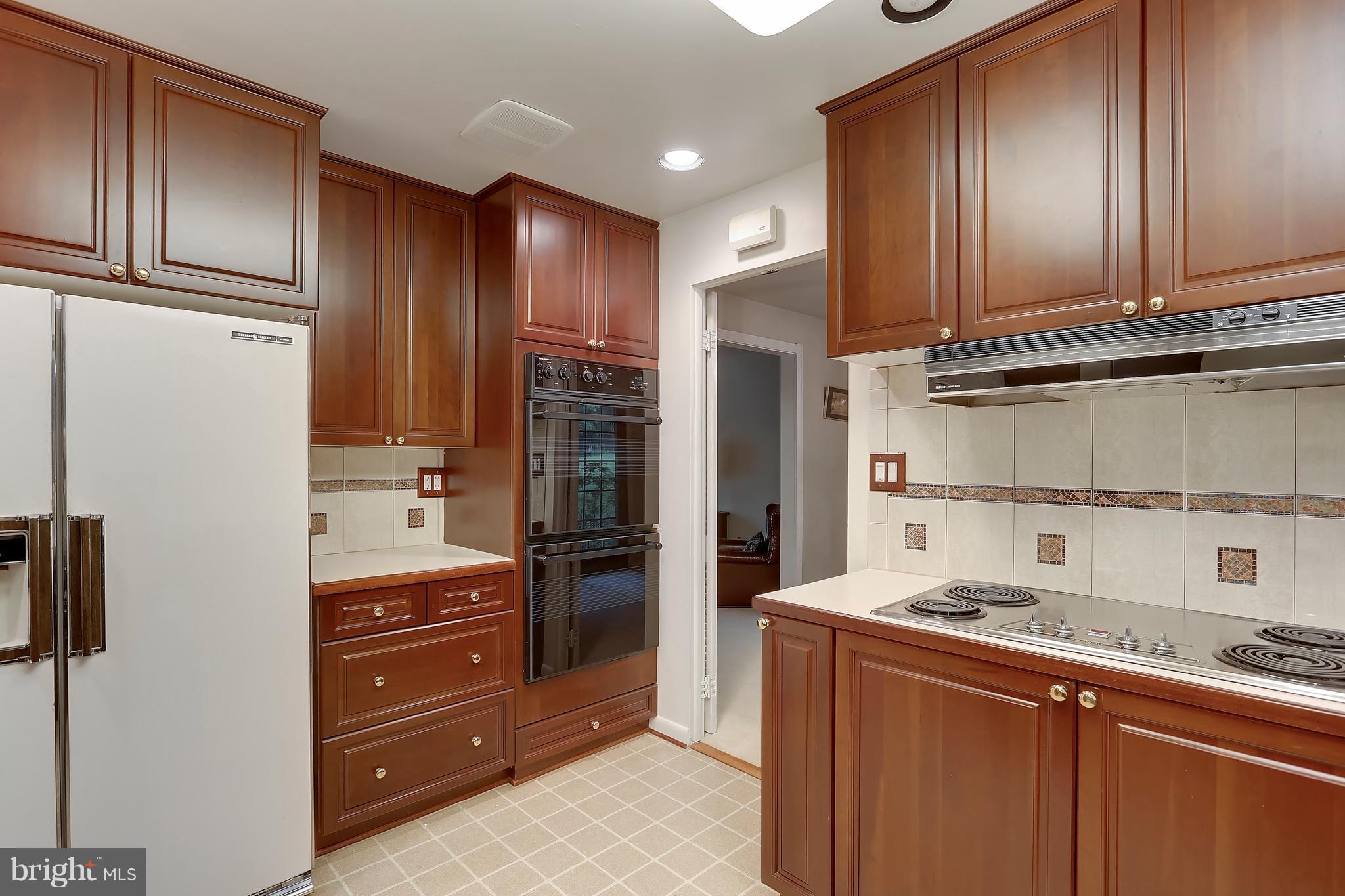 11501 Monticello Avenue Silver Spring, MD 20902 - Photo 10 of 30 Kitchen
