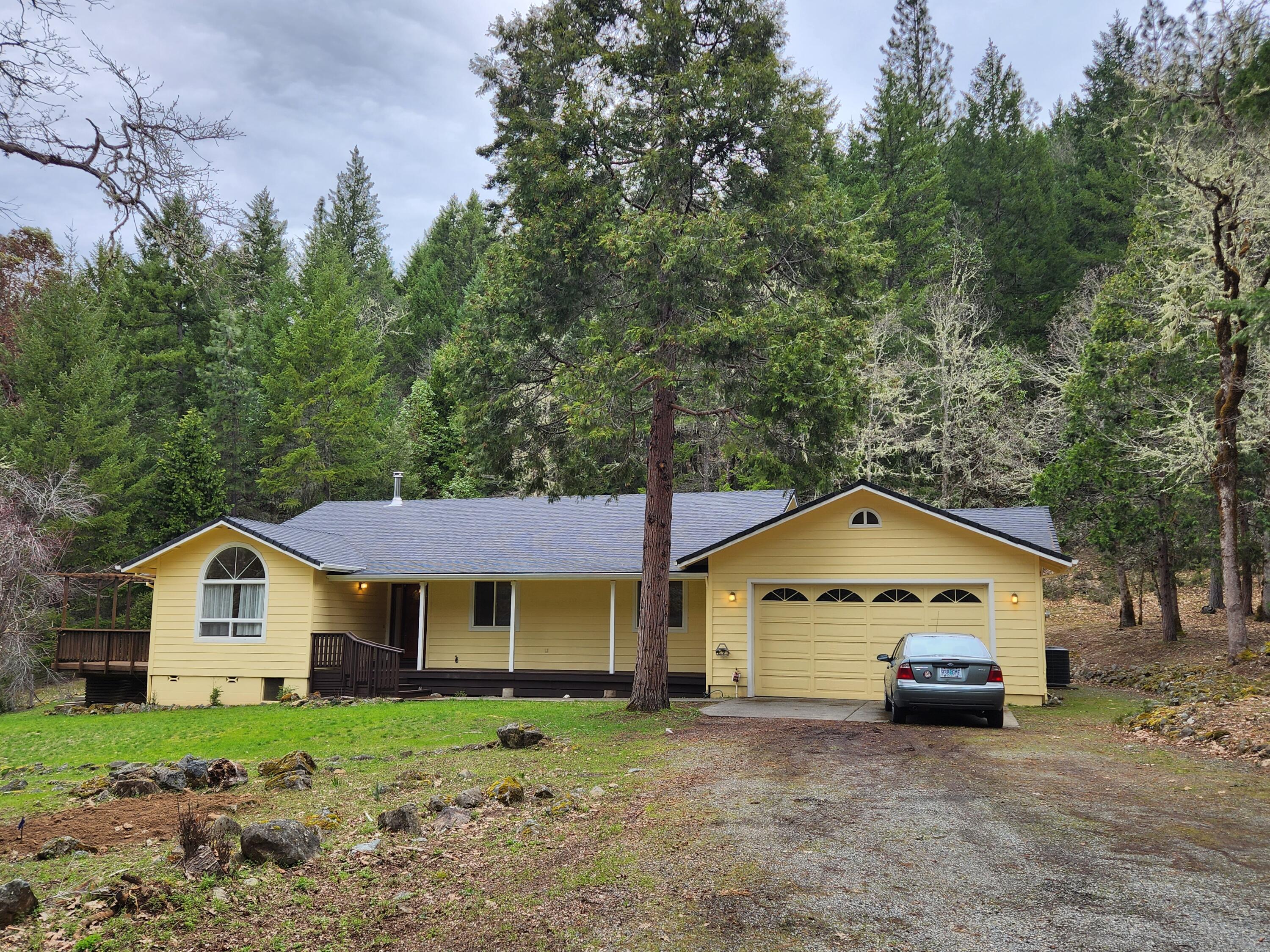 2607 Winona Road Grants Pass, OR 97526 - Photo 10 of 14 20230410_122130