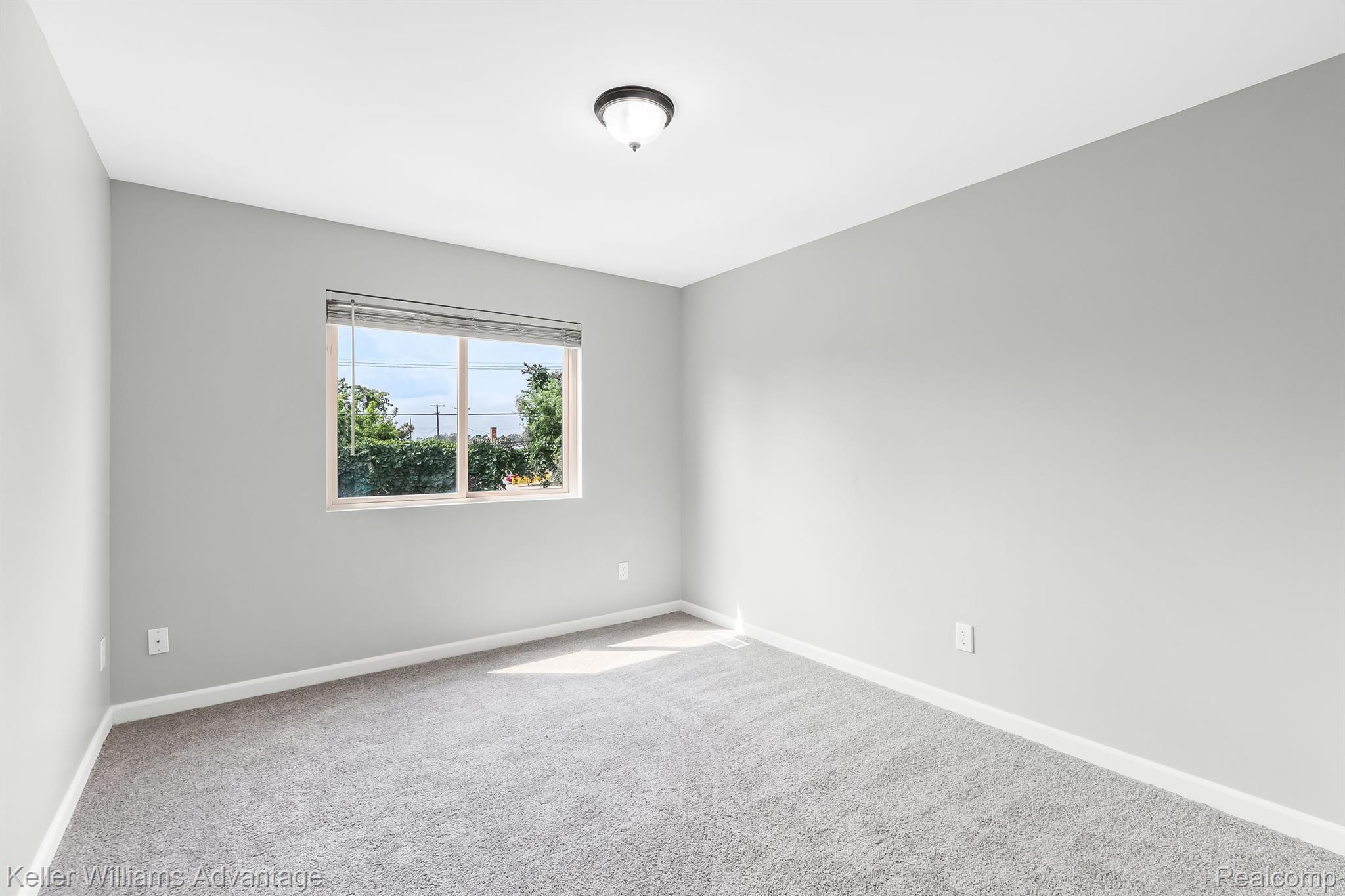 8040 Stephens Road Warren, MI 48089 - Photo 23 of 26 Gallery Image 23