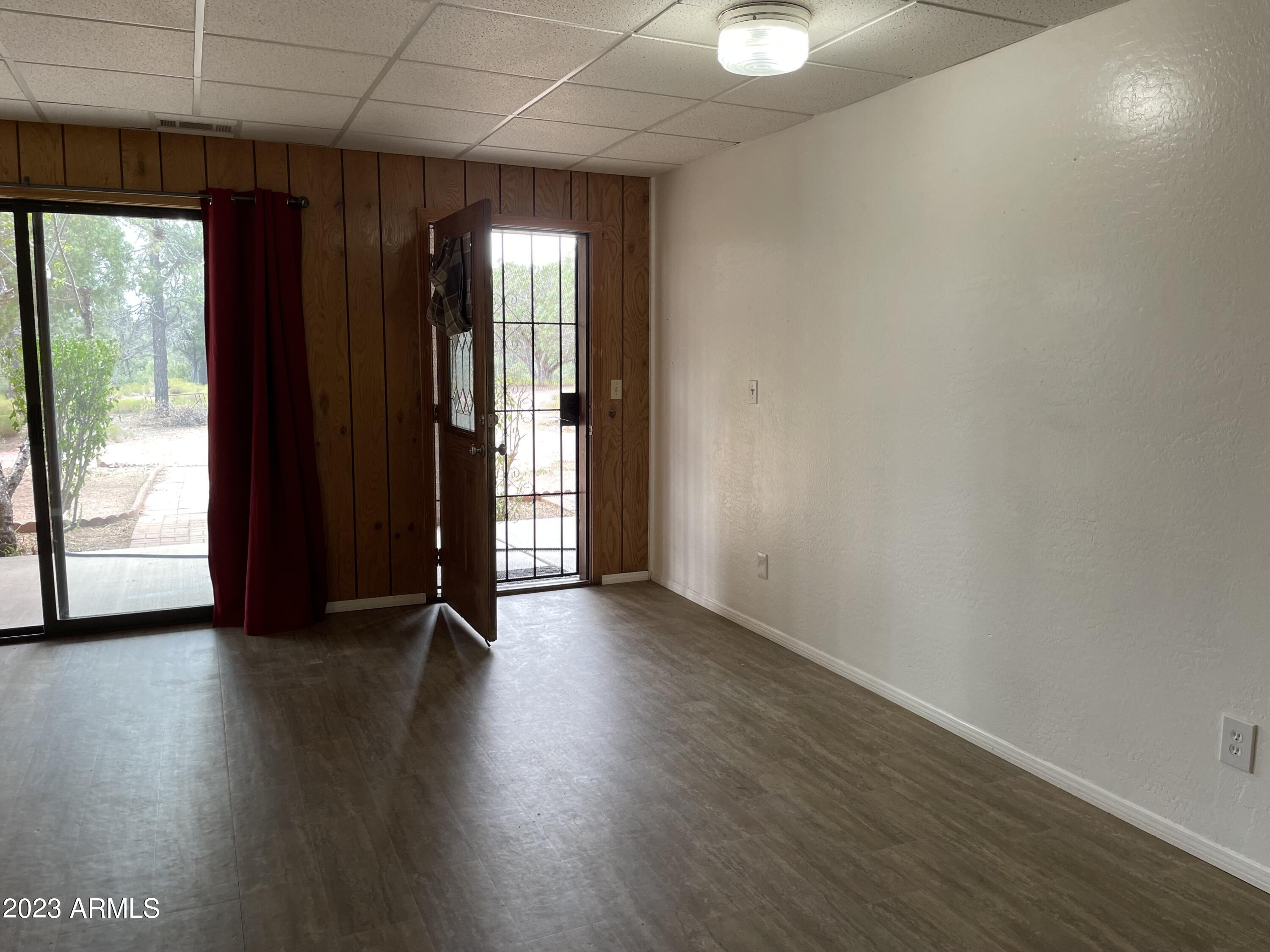 200 West Round Valley Road Payson, AZ 85541 - Photo 7 of 11 living rm1