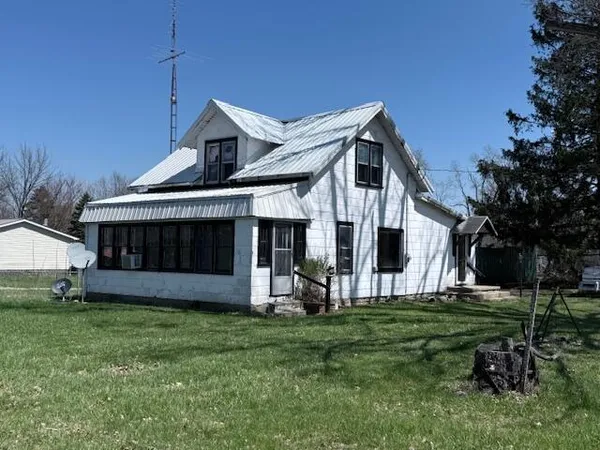 $69,900 | 325 South Main Street, Montgomery, MI 49255
